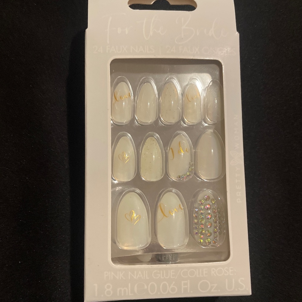 Wedding Bride Bridal Party Bachelorette Set of Fake Nails